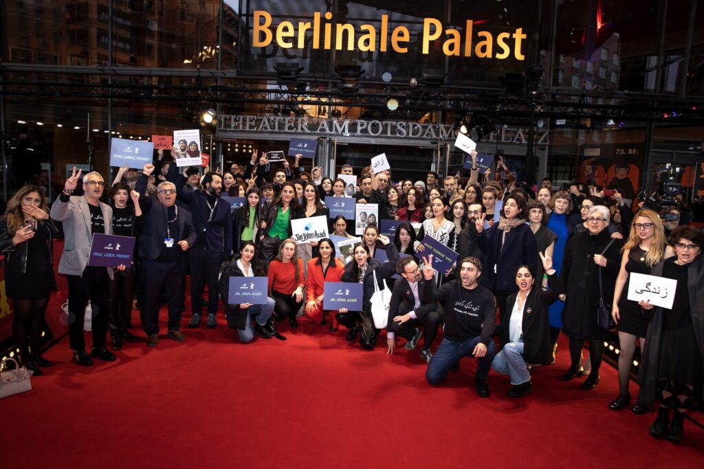 Demonstratsioon Iraani naiste õiguste toetuseks Berliini filmifestivalil. Foto: Berlinale