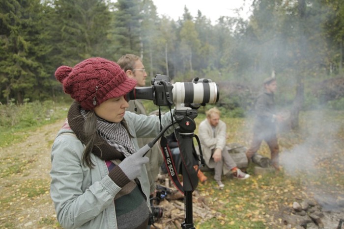 Ööülikooli operaator Erle Veber tegevuses. Foto: Jaan Tootsen