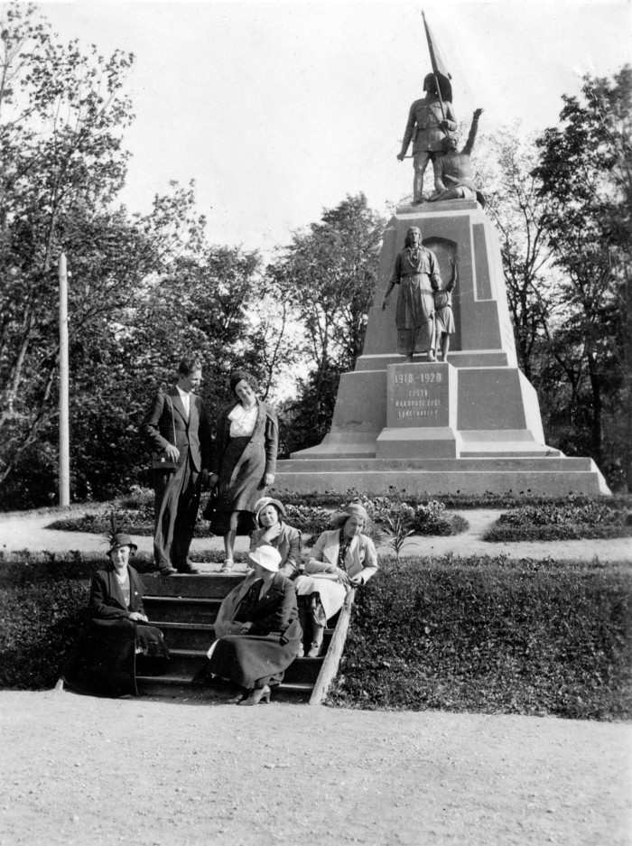 Viljandi kadunud vabadussammas, mille autor on Amandus Adamson. Foto: Viljandi Muuseumi fotokogu