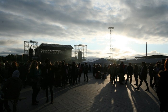 Festival visitors in the midnight sun. Photo: Kaili Lehtemaa