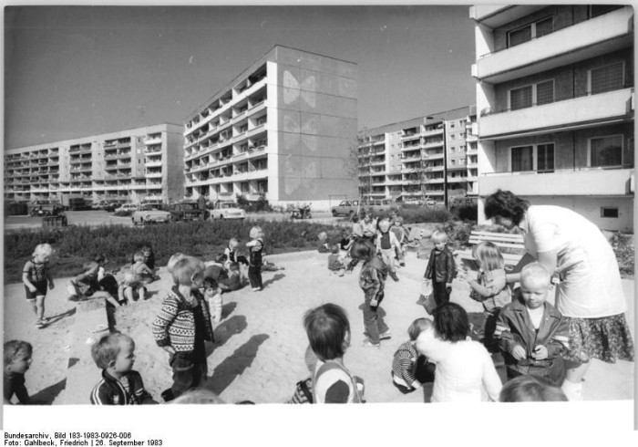 Leipzig, playground in Grünau city block. Photo: Wikimedia Commons