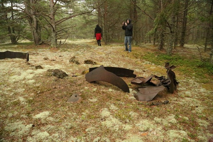 Naissaar. Expedition among nature-and-military debris. Photo by Paula Velez