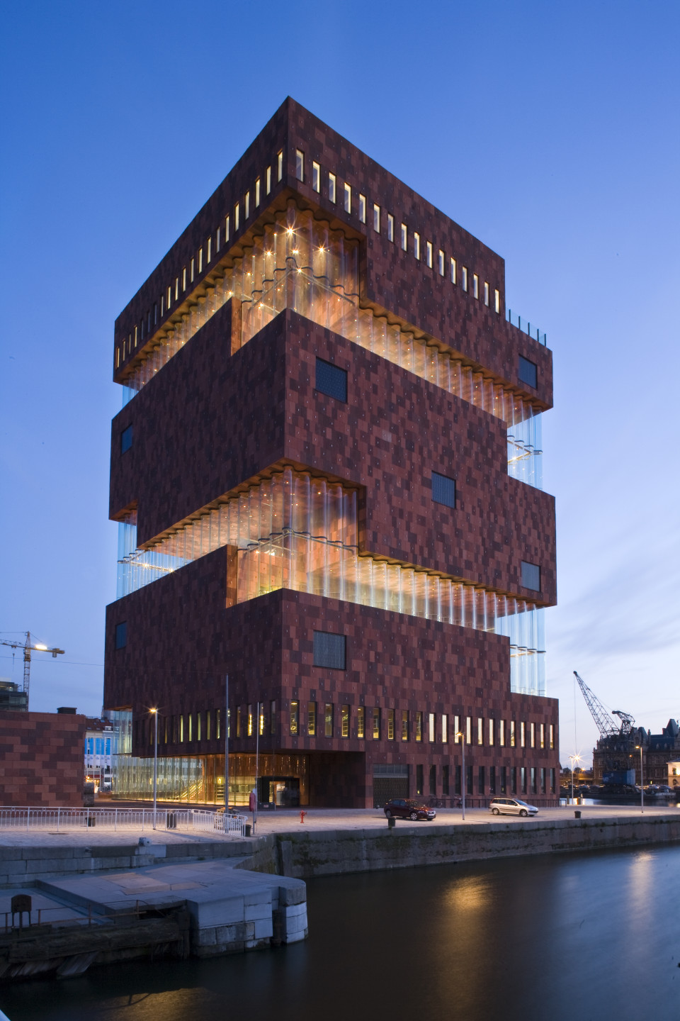 MAS (Museum aan de Stroom) in Antwerp, Belium. Neutelings Riedijk Architecten, 2010. The building was awarded the Steel Construction Prize 2012. Photo: Sarah Blee