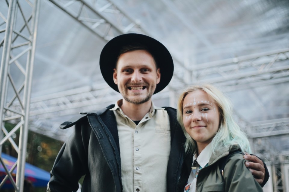 Kaspars (29, Positivuse veteran – käinud kõikidel Positivus Festivalidel) ja Ramona (23, esmakülastaja). Kõik fotod: Ken Mürk