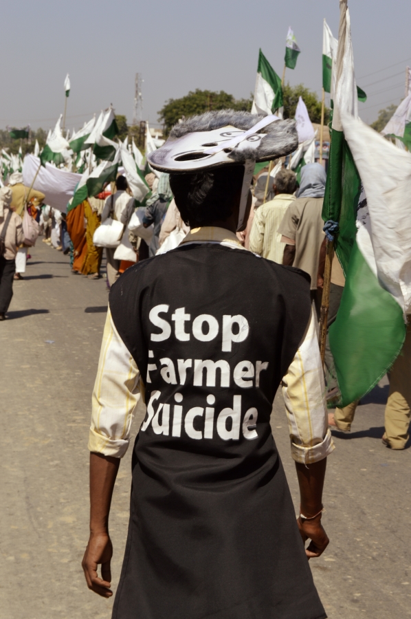 Indias toimuvad meeleavaldused, kus nõutakse riigi tasandil põllupidajate enesetappude probleemi tunnistamist ja sellele lahenduste otsimist. Foto: Wikimedia Commonsi kasutaja Yann Forget (CC-BY-SA-3.0)