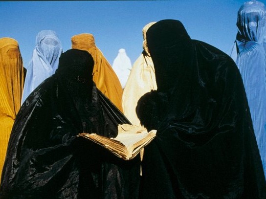 „Kandahar" (Mohsem Makhmalbaf, 2011). Foto: kuvatõmmis filmist