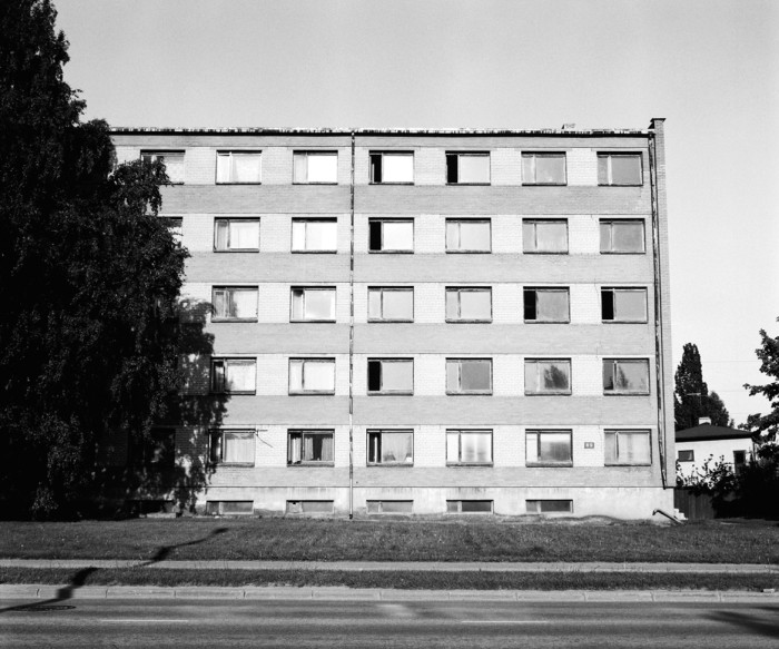 Narva maantee 89 ühiselamu enne, kui selle punastest ning valgetest tellistest fassaad uue ilme sai. Foto: Liina Soosaar