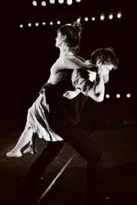 Korallide tants elektri saatel