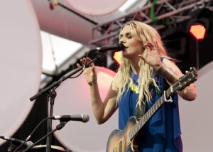 Juu J&auml;&auml;b toob Muhu saarele maailmamuusika koorekihi