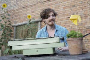 Piraadilaev ekslemas poliitkaride vahel