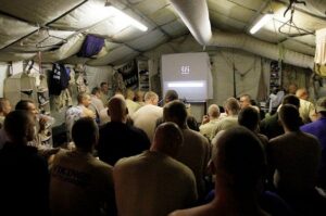 Kiivri, kuulivesti ja saatusekaaslasteta