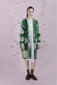 Londoni moen&auml;dalal osalev moedisainer Marit Ilison valiti maineka Hy&eacute;res&rsquo;i moekonkursi finaali