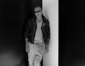 Leslie Da Bassi singlile „War In My Head” valmis video