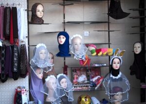 Uus ja tume eesti asi: rin la – „no separation (#kurtág)”