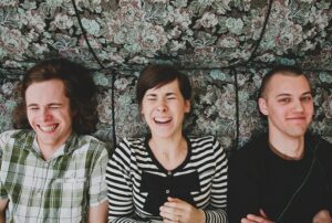 Avarate akordidega ausus