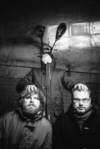 Ki En Ra ja Kersten K&otilde;rge harjutavad plaadifirma kaaperdamist