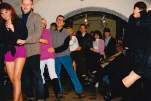 Homme avatakse Tartu Kunstimuuseumis n&auml;itus Tartu n&auml;itusepaikadest