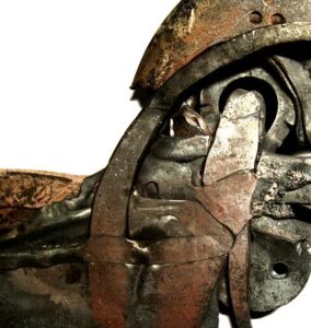 Rauast ehete ja objektide n&auml;itus &bdquo;TUNGraud&rdquo; Eesti Tarbekunsti-ja Disainimuuseumis