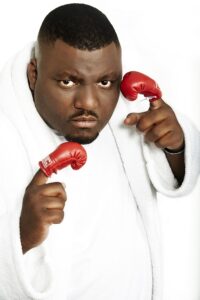 Tallinnas esineb koomik Aries Spears