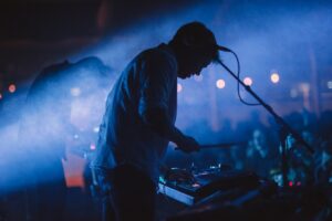 Mount Kimbie – Külmast kevadest ja veatust noorusest