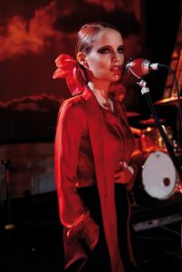 Positivuse programmi lisandusid Elbow, Future Islands ja Anna Calvi