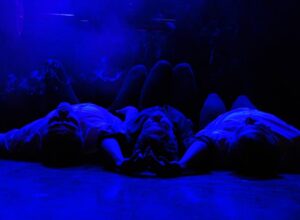 Teater Must Kast toob Tartu Uue Teatri lavalaudadele TÜVKA diplomilavastuse „Nero”