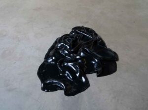 Noore Skulptori preemianäituse grand prix’ pälvis Anna Mari Liivrand