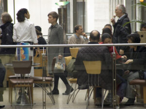 Pilvi Takala isikunäitus „Rõivad ja rühid” Tartu Kunstimuuseumis