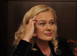 Endlas algasid läti lavastaja Galina Polišuki käe all „Meie aja kangelase” proovid