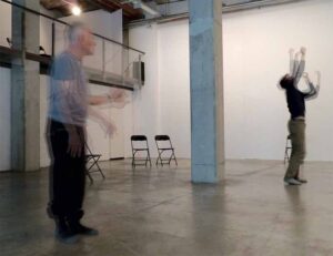 Argikoreograafia fotograafias fotokunstnik Ly Lestbergi ja kunstiteadlase Rebeka Põldsamiga