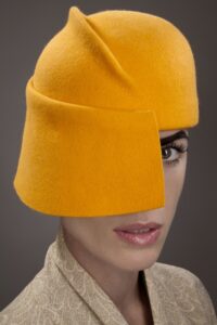 Eesti noore aksessuaaridisaini paremik näitusel „Mini-KAAMOS” ETDMi trepigaleriis