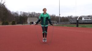 R&otilde;ivad ja r&uuml;hid. Rollim&auml;ngud sotsiaalsetes eksperimentides. Intervjuu Pilvi Takalaga