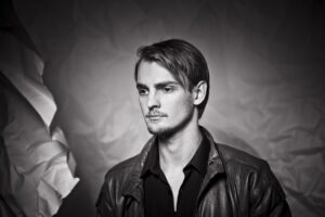 Uus Eesti Biit: Compound Minerals