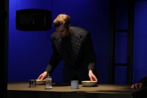 Theatrumis esietendub reedel Mirko Rajase autorilavastus „Päikesetõusutund”