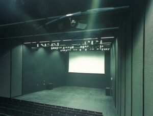 Kumu noorteklubi kutsub noori muuseumis toimuvale aktiivselt kaasa mõtlema