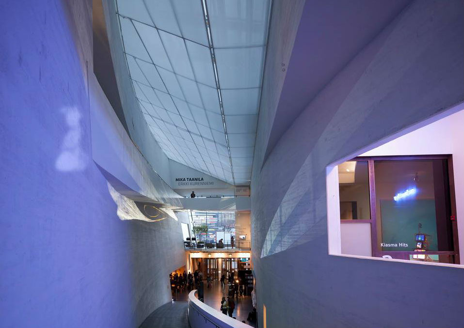 Uuenduskuuri läbinud Kiasma avatakse Robert Mapplethrope’i näitusega