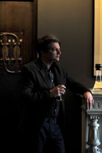 Kuidas tühistada klišeed laval lugevast luuletajast?