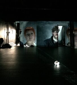 Esietendub Katariina Ratasepa ja Maria Lee Liivaku lavastus „Kallis, ma valetasin (Love me for what I am)”