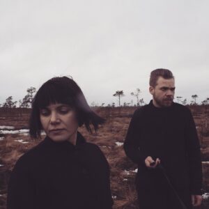 Iseolemine Sääsepirina alguse kontserdil