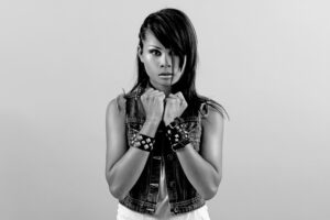 Still Out esitleb: Nakadia