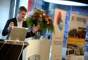 Pärnu raekojas toimub rahvusvaheline arhitektuuriteemaline ajurünnak