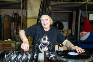 DJ-puldi taha astub Luule Komissarov ehk Ugala avab uue hooaja!