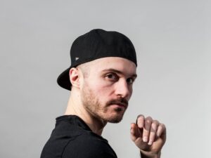 Tjuun In esitleb: René LaVice