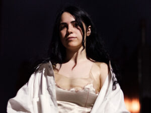 &Ouml;&ouml;rahu valvab Via App (NYC)