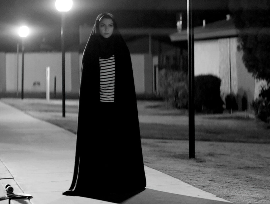 Teistmoodi vampiirifilm ehk kinodesse jõuab „Tüdruk läheb öösel üksi koju”