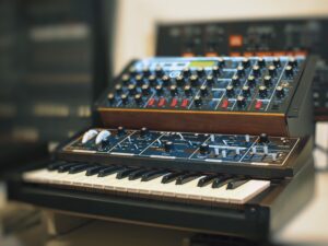 Rahvusraamatukogus saab n&auml;ha v&auml;&auml;rtuslikku s&uuml;ntesaatoritekogu