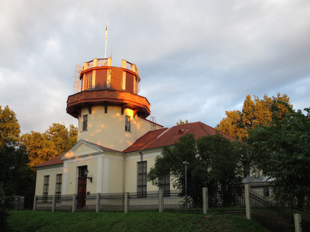 Vaatlusõhtud Tartu Tähetornis