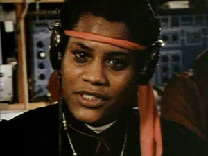 Homme näidatakse Ülase12s feministlikku ulmefilmi „Born in Flames”