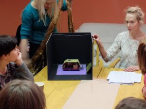 Homme esietendub Endlas dokumentaallavastus „Väljast väiksem kui seest”