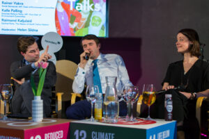 Öökultuur ja pime poliitika